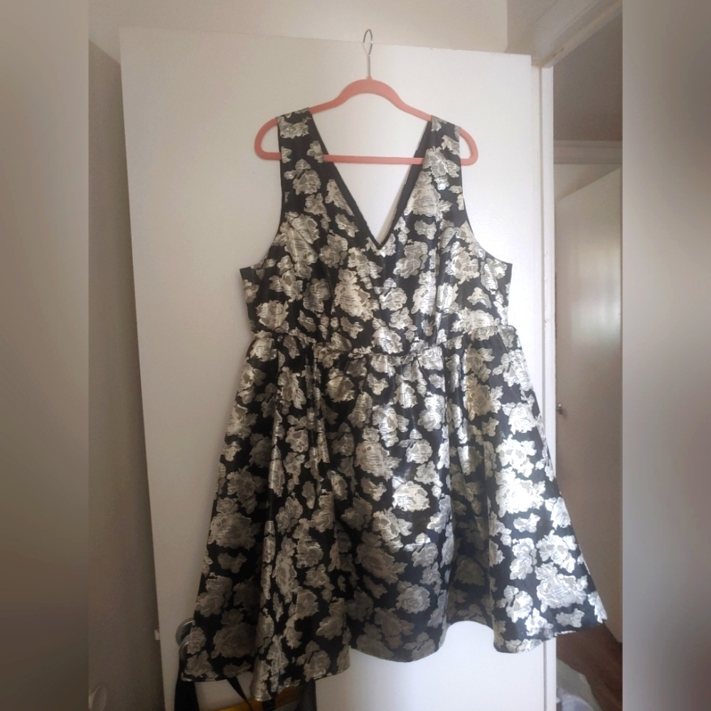 Torrid metallic and black floral cocktail dress
